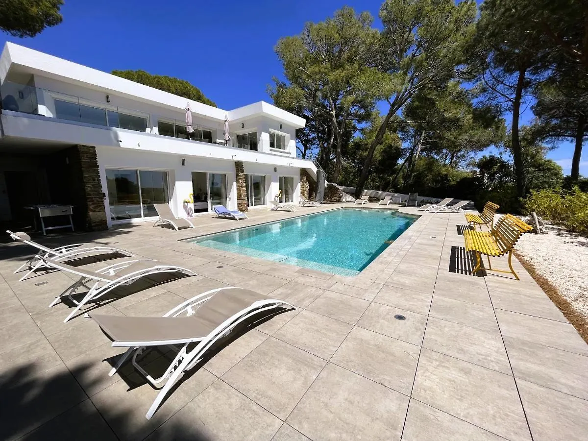 Villa 6 Chambres, Piscine, Vue Mer, A Proximite De La Plage , Cavalaire-Sur-Mer France