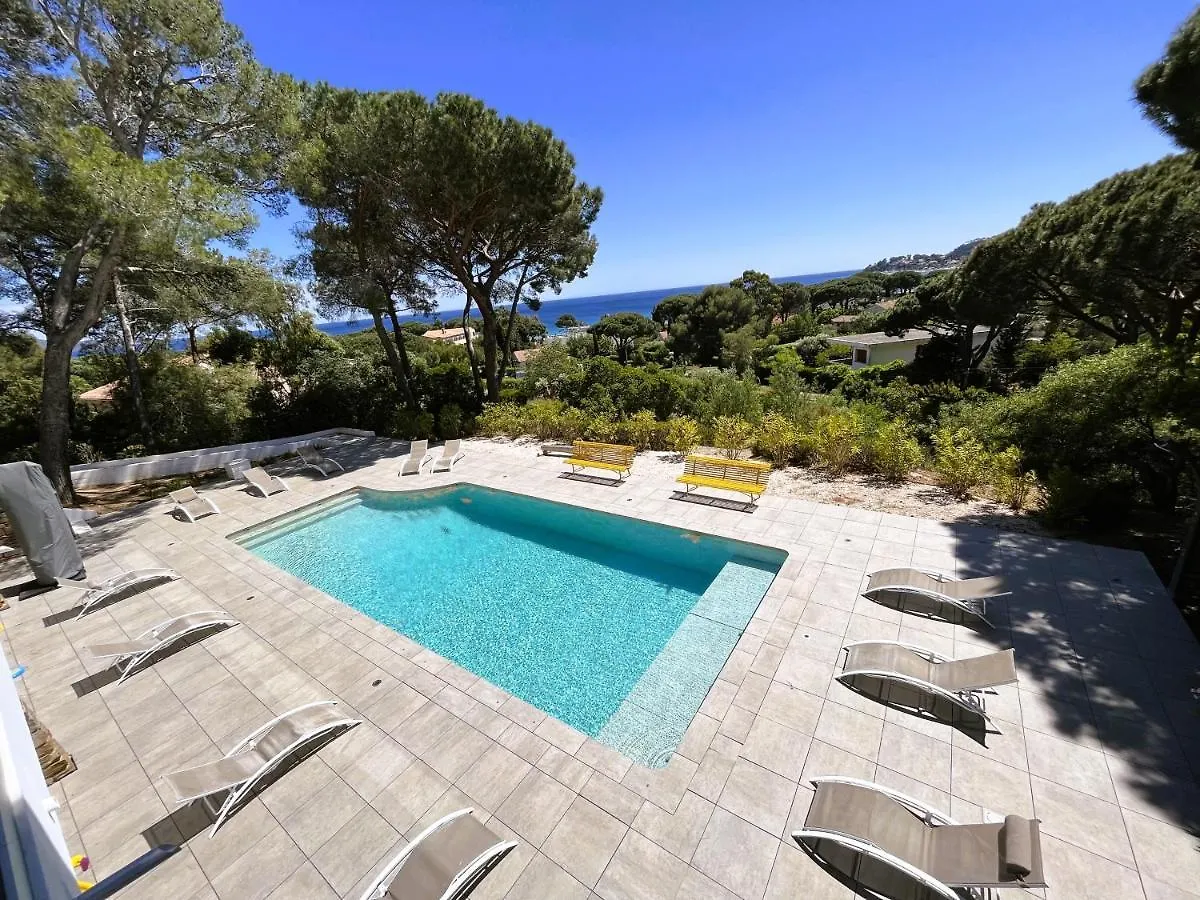 Villa 6 Chambres, Piscine, Vue Mer, A Proximite De La Plage , Cavalaire-Sur-Mer